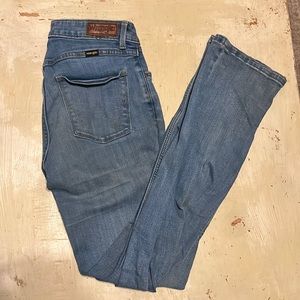 Wrangler high rise true straight jeans